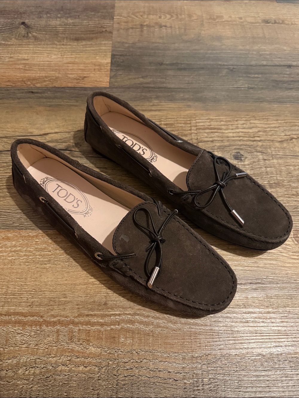 TOD'S Made In Italy Dark Brown Suede Driving Loafers